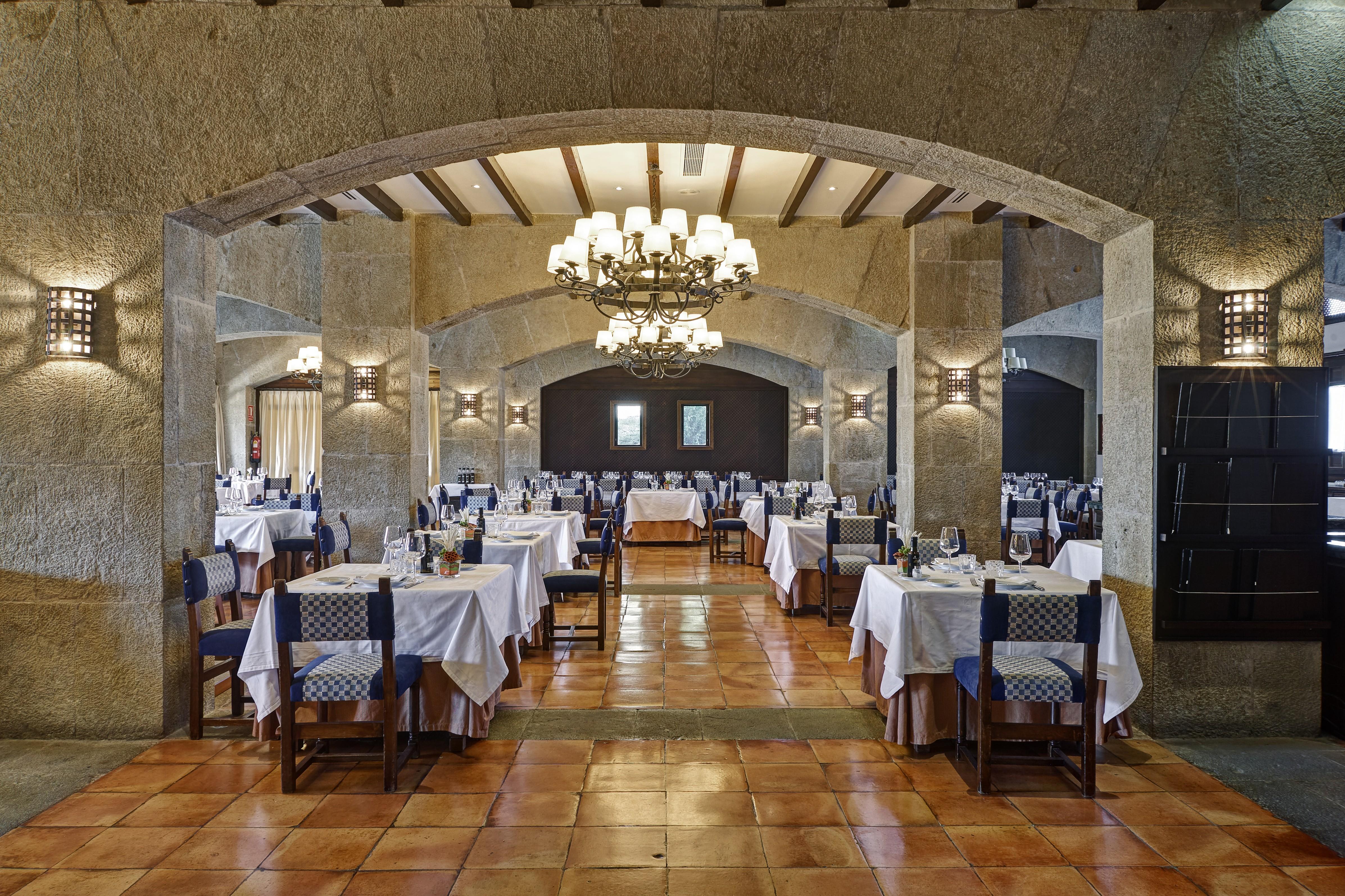 Parador de Sos del Rey Católico Exterior foto