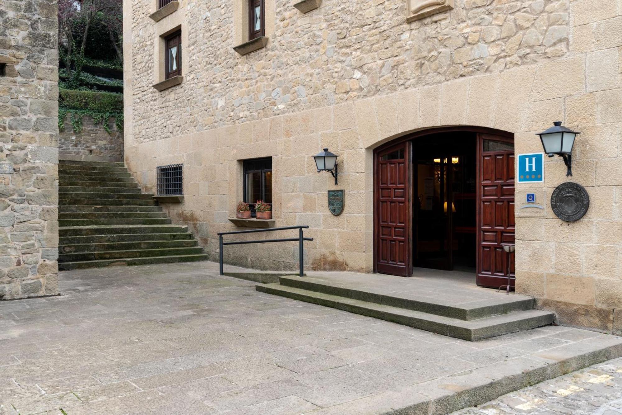 Parador de Sos del Rey Católico Exterior foto