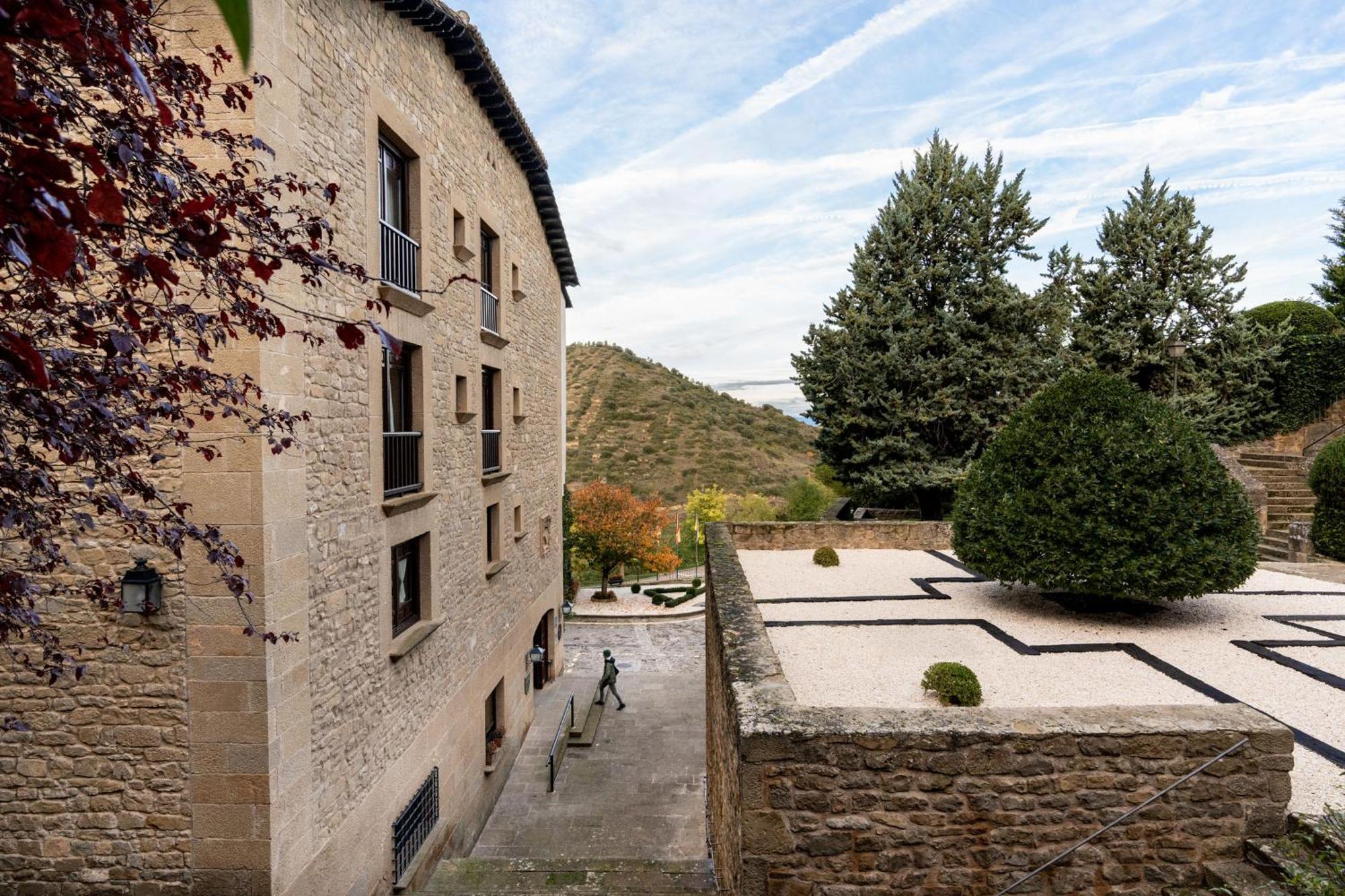 Parador de Sos del Rey Católico Exterior foto
